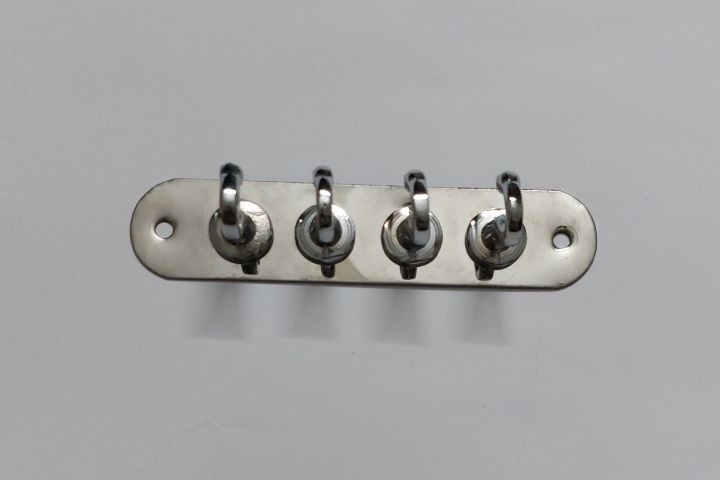 Wall%20Mounted%20Cast%20Iron%20Key%20Holder%20Rack-%20Key%20Stand%20with%204,%206,%208,%2010%20Hooks%20all%20Mounted%20Cast%20Iron%20Hanger%20with%20Screws.%20Available%20in%204%20Sizes(4,%206,%208,%2010%20Hooks)%20-%20Image%206