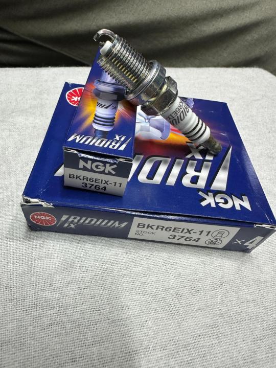 NGK iridium spark plug BKR6EIX for xli, gli, liana, baleno, santro, cultus EFI, city, civic CF, prius 1.5 (made in japan) 1 PIECE