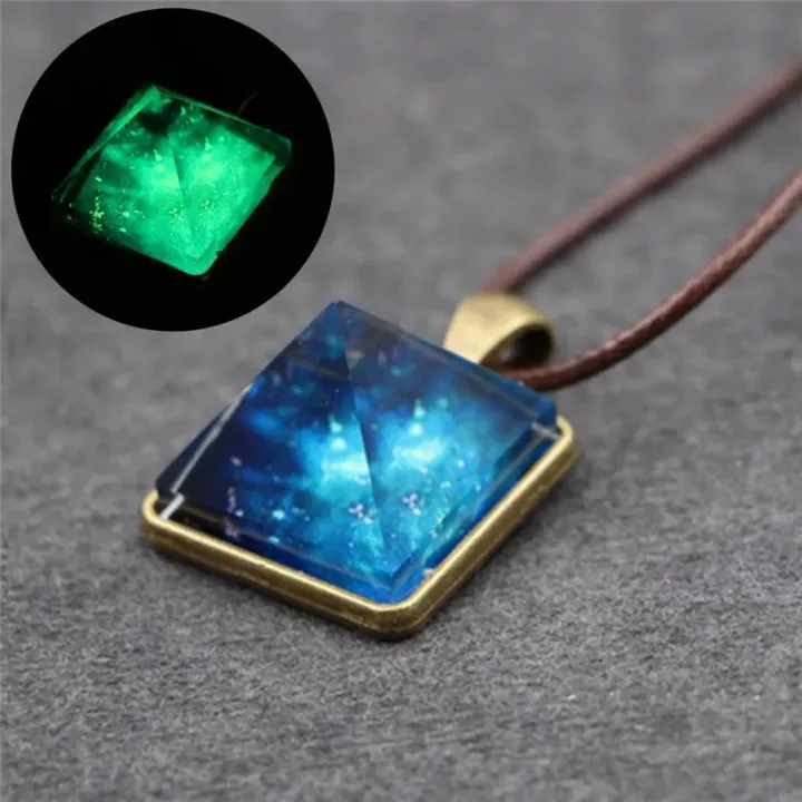 Crystal%20Glowing%20Pyramid%20Shape%20Pendant%20Necklace-%20Glow%20In%20Dark%20Necklace%20-%20Image%203