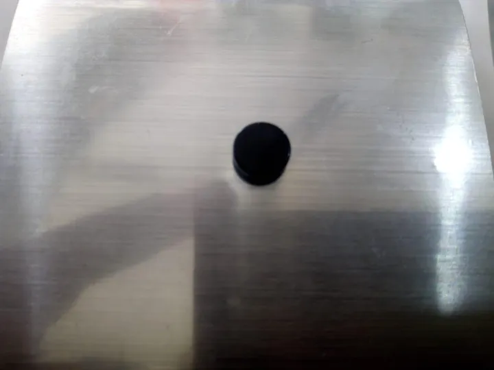 Magnet%20Tops%20For%20Men%20-black-Strong%20Hold%20-%20Image%204