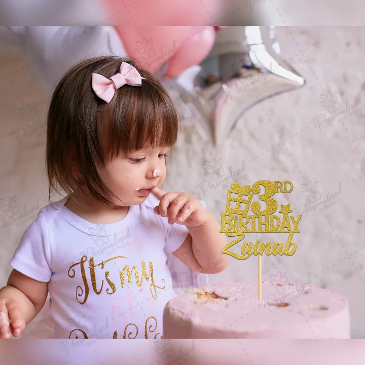 PERSONALISED%20Custom%203rd%20Birthday%20Baby%20Cake%20Topper%20For%20Kids%20Party%20Celebration,%20Boy%20or%20Girl%20Birthday%20Toppers%20&%20Cake%20Decoration%20with%20ANY%20AGE%204th,%205th%20,7th%20-%20Image%203
