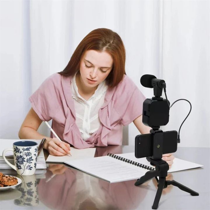 AY-49%20Vlog%20blog%20tripod%20kit%20with%20bluetooth%20shutter,%20tripod,%20light%20and%20microphone%20-%20Image%206