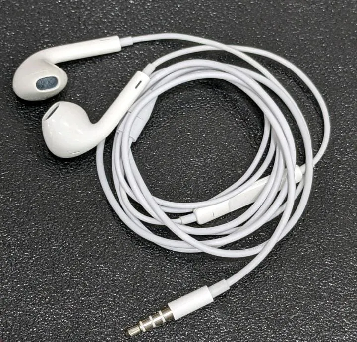 Oppo+vivo%20Handsfree%20Oppo%20Original%20Handsfree%20and%20free%20Samsung%20original%20good%20quality%20Oppo%20Original%20Handsfree%20for%20Android%20and%20IOS%20Handsfree%20-%20Image%204