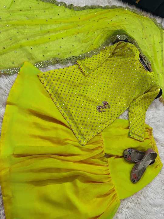 Hiba%20Bukhari%203pcs%20Dress%20For%20Girls%20-%20Dresses%20For%20Women%20-%20%203pcs%20Dresses%20For%20Girls%20New%20Design%20-%20Featuring%20Fully%209mm%20Embroidery%20Work%20On%20The%20Shirt%20Front%20And%20Back%20Both%20-%20Paired%20With%20A%20Stunning%20Embroidered%20Kaya%20Work%20Dupatta%20And%20Flared%20Gharara%20-%20Image%205