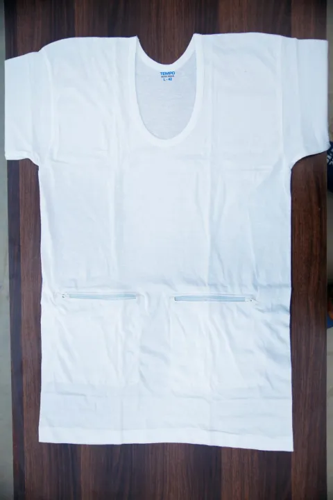 Pocket%20Vest/%20Jaib%20wali%20Banyan%20in%20Half%20Sleeves%20For%20Hajj,%20Umrah%20&%20Tourist%20Pack%20of%203%20Bazo%20-%20Image%203