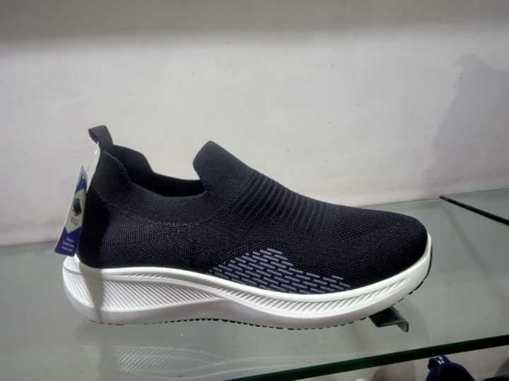 High%20Quality%20Shoes%20Skechers%20-%20Soft%20-%20Light%20Weight%20-%20Sports%20-%20Running%202024%20-%20Image%203