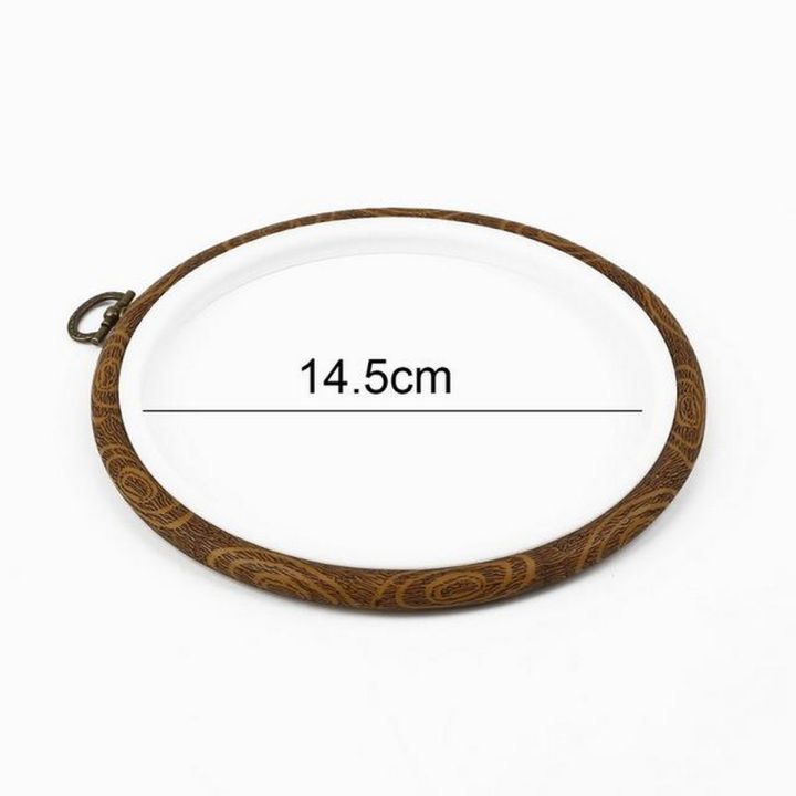 CrossStitch%20&%20Embroidery%20Hoop/Frame%20-%20Wood%20Grain%20&%20Plastic%20-%20Image%202