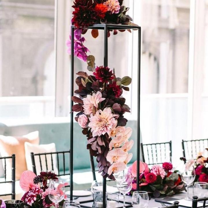 Signature%20Style%20Solid%20Rod%20Tower%20Centerpiece%20Stand%2036"%20x%2010"x%2010"%20-%20Image%203