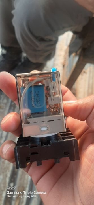 FINDER%20Relay%20220V%2060.12%20(8%20PIN)%20with%20Base%20-Electromagnetic%20Relay%20-%20Image%203