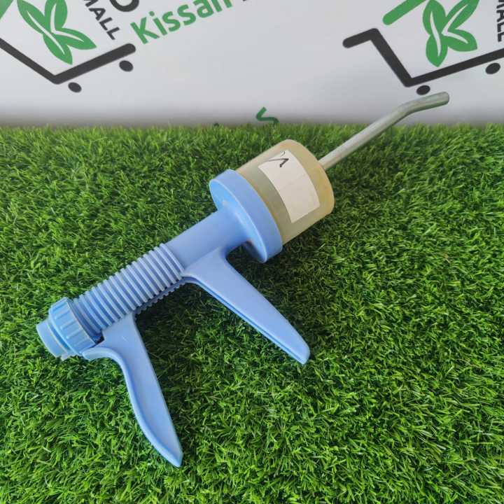 Drenching%20Guns%20120%20ml%20Plastic%20with%20Stainless%20Steel%20Nozzle%20Blue%20Color%20-%20Image%203