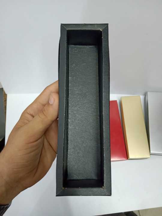 Gift%20Box%20(Pack%20of10%20pcs)%20(7.9%20x%202.4%20x%201.6)%20Inches%20Packaging%20-%20Image%207