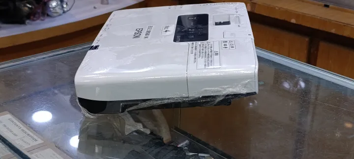 Epson%20EB-1771W%20Full%20HD%201080p%203,000%20ANSI%20Lumens%20Projector%20-%20Image%207