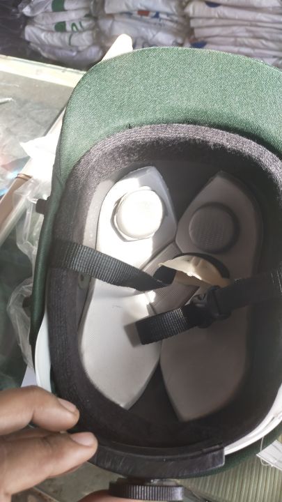 Cricket%20Helmet%20Adjustable%20Helmet%20made%20in%20pakistan%20for%20adults/%20cricket%20professional%20helmet/%20Helmet%20-%20Image%203