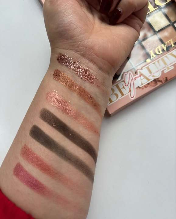 BEAUTY%20BURY%2048%20Color%20Eyeshadow%20Palette%20%E2%80%93%20Matte%20&%20Shimmer%20Highly%20Pigmented%20Long%20Lasting%20Eye%20Makeup%20Kit%20-%20Image%204