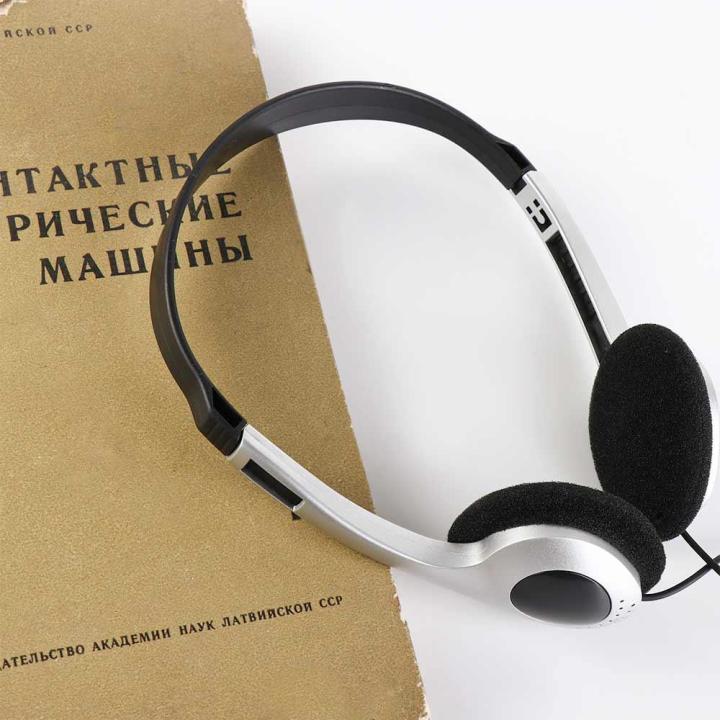 Classic Over Ear Earbud Retro Headphone 3.5mm Vintage Y2k Headphones Wired 80s 90s Retro Headset Lisening Music