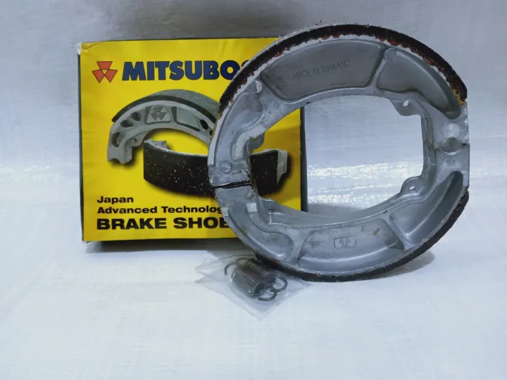 BRAKE%20SHOE%20MITSUBOSHI%20MB132%20FOR%20DELUXE%20,%20PRIDOR%20&%20HONDA%20CG125%20FOR%20FRONT%20WHEEL%20(2006-TILL%20NOW)%20-%20Image%203