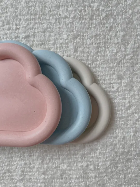 Cloud%20Tray%20-%20Cloud%20Jewelry%20Organizer%20-%20Cloud%20Accessory%20Holder%20-%20Ornament%20Cloud%20Dish%20-%20Vanity%20Cloud%20Tray%20-%20Minimalist%20%7C%20Aesthetic%20-%20Image%207