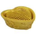 HEART SHAPE CANDLE IN GOLDEN COLOR. 