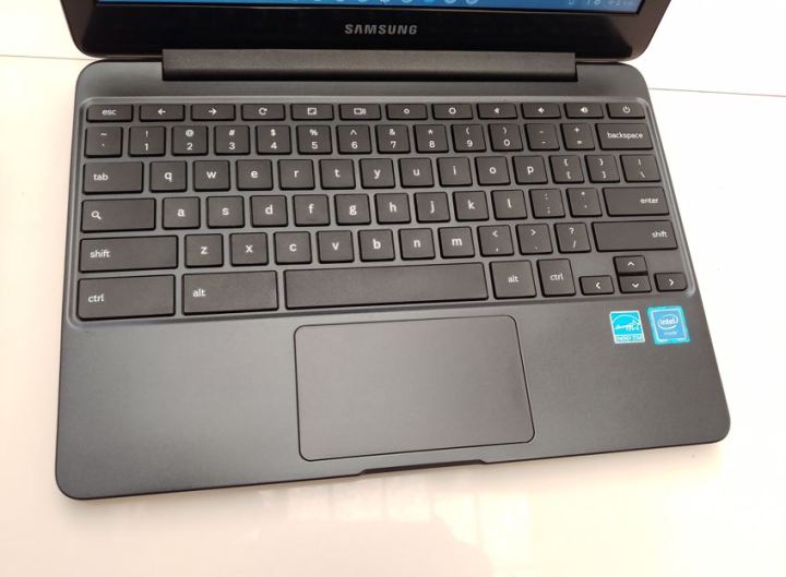 Samsung%20Chromebook%20500C%20%7C%204GB%20RAM%20DDR3L%20%7C%2016GB%20SSD%20EMMC%20%7C%20PLAYSTORE%20SUPPORTED%20%7C%2011.6"%20SCREEN%20-%20Image%203