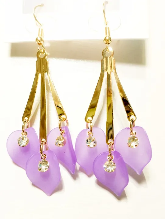 Choose%20Your%20Own%203%20Pairs%20of%20Elegant%20Light%20Weight%20Fashion%20Drop%20Earrings%20%7C%20Trendy%20Gold-Tone%20Earrings%20Set%20for%20Girls%20&%20Women%20-%20Image%2010