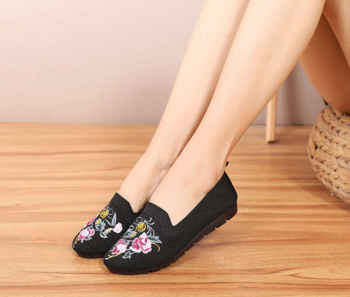 Summer%20Flying%20Weaving%20Women's%20Mesh%20Breathable%20Old%20Beijing%20Cloth%20Soft%20Sole%20Mom%20Casual%20Fashion%20Trend%20Embroidered%20Shoes%20-%20Image%208