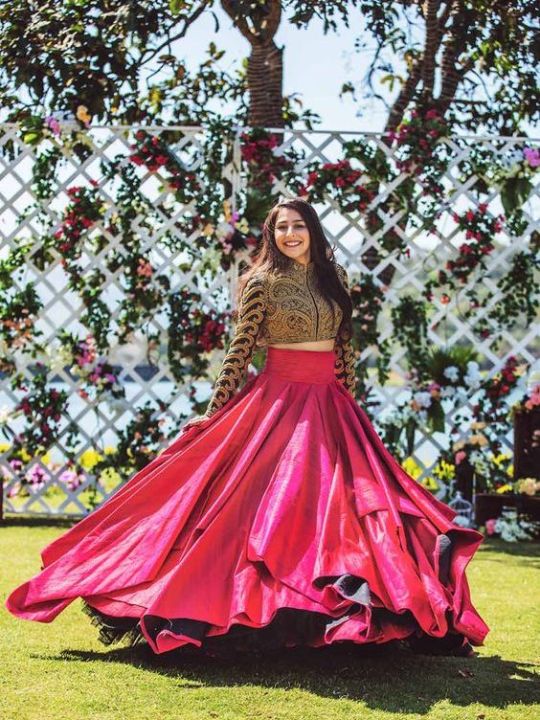 Skirt,%20womens%20skirt,%20partywear%20skirt,%20wedding%20skirt,%20fashionable%20skirt%20-%20Image%203