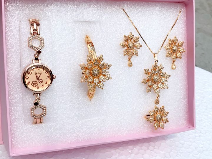 5%20Piece%20Luxury%20Gold-Plated%20Floral%20Jewelry%20Set%20with%20Luxury%20Watch,%20Earring,%20Necklace,%20Ring,%20Bracelet%20and%20Gift%20Box%20-%20Image%203