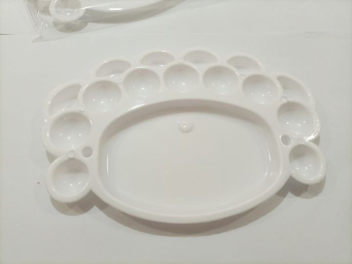 Color%20Mixing%20Tray%20Painting%20Tray%20Art%20Palettes%2016%20Compartments%20%208%20inches%20Length%20&%205.5%20inches%20width%20Color%20Mixing%20Pack%20of%201%20PCs%20-%20Image%202