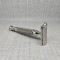 DE Safety Razor (Double Edge) Perfect  Stainless Steel Adjustable Heavy Duty Safety Razor for Barber and Personal Use, Barbershop Good Quality Close Smooth Shave, Comfortable To Use and Long Life Hair Razors for Men. 
