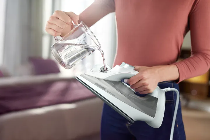Philips%205000%20Series%20Steam%20iron%20DST5010/16%20(Free%20Shipping%20&%20Exclusive%20Discounts%20via%20Voucher)%20-%20Image%204