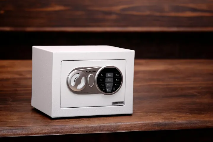 Aurura%20Security%20Electronic%20Safe%20AES%201800D:%20Compact%20Digital%20Safe%20with%203-8%20Digit%20Code,%20One-Way%20Locking%20Bolts,%20portable%20size%20best%20for%20household%20and%20travel%20use.%20Equipped%20with%20indicator%20Lights,%20Easy%20Code%20Reset%20option%20and%20Override%20Key.%20-%20Image%203
