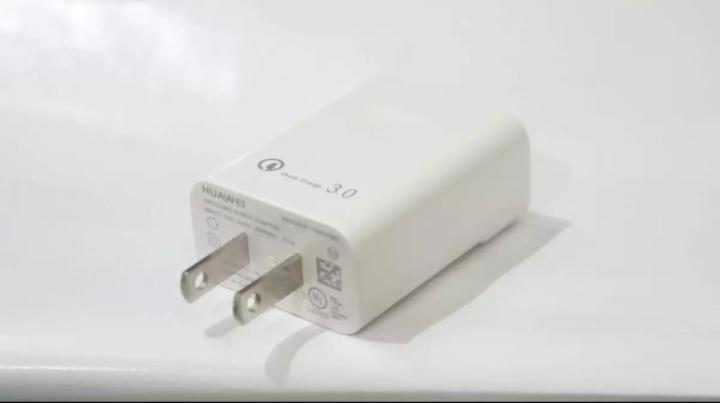 Huawei%20Fast%20Charger,%20100%25%20Genuine%20Fast%20Charging%20With%20Micro%20Usb%20Cable%20-%20Image%203