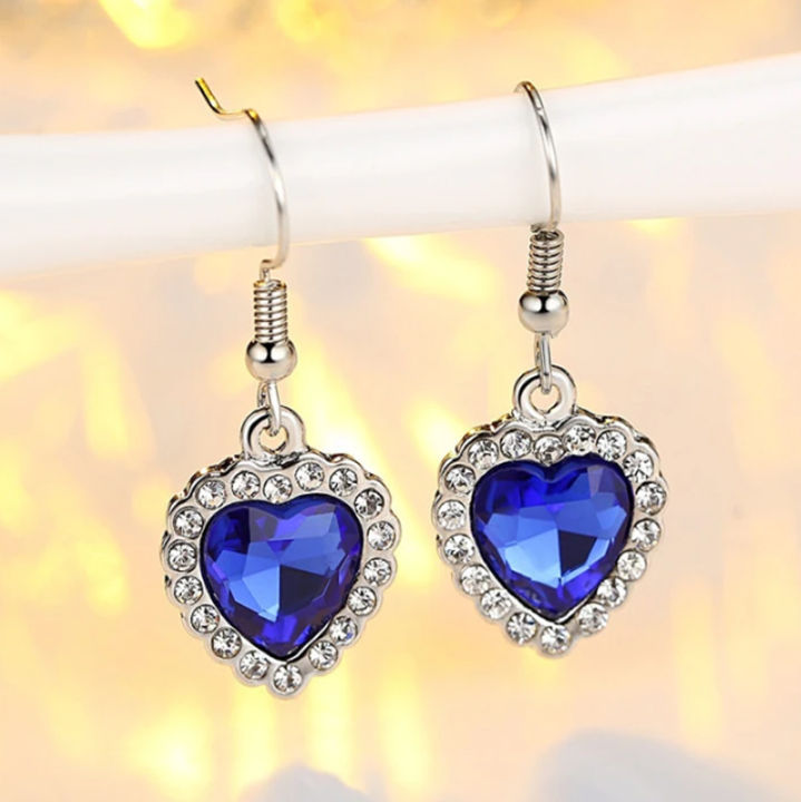 Titanic%20Blue%20and%20Red%20Heart%20Earrings%20For%20Girls%20Simple%20Stylish%20New%20Design%20Korean%20Crystal%20Stud%20Earrings%20Best%20Gift%20for%20Girls%20-%20Image%202