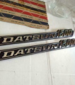 Datsun 521 620 720 1500 J15 Pickup Truck Side Emblems BADGE NEW x2 BVP in Metal. 