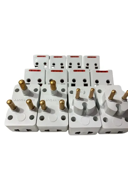 universal%20travel%20adapter%203%20pin%20to%202%20pin%20converter%20Multi%20plug%20socket%20Multiplug%20Adapter%20White%20with%20Safety%20Shutter%2016A%20-%20Image%202