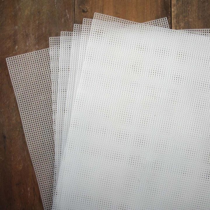 Flexible Plastic Canvas for Cross-Stitch/Mat/Bag (10.5 x 13.5 inch)