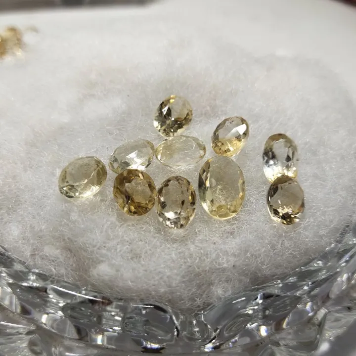 Original%20&%20Natural%20White%20Topaz%20(White%20Pukhraj)%20Gemstone%204.15%20crt%20%C2%B1%201crt%20For%20Ring%20Men,Bracelet,Pendant%20-%20Image%203