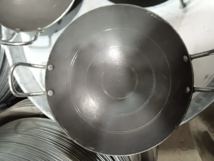 iron%20made%20karahi(COMPLETE%20SET%20KADAI%20+%20COVER%20+SPOON%20)%20%20BEST%20FOR%20MAKING%20SHANWARI%20KARAHI%20HOTEL%20STYLE%20KARAHI%20MUTTON%20KARAHI%20with%20steel%20karom%20handel%20heavy%20qulity%20black%20karahi%20heavy%20base%20-%20Image%204