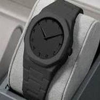 Aura%20Smart%20Watch%20for%20Men%20&%20Women%20%E2%80%93%20Stylish%20Digital%20Watch%20with%20Modern%20Design.%20-%20Image%202