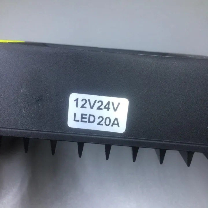 20%20Ampere%20Solar%20Panels%20Charge%20Controller%20PWM%2012V-24V%20LED%20Solar%20Charge%20Controller%20-%20Image%204