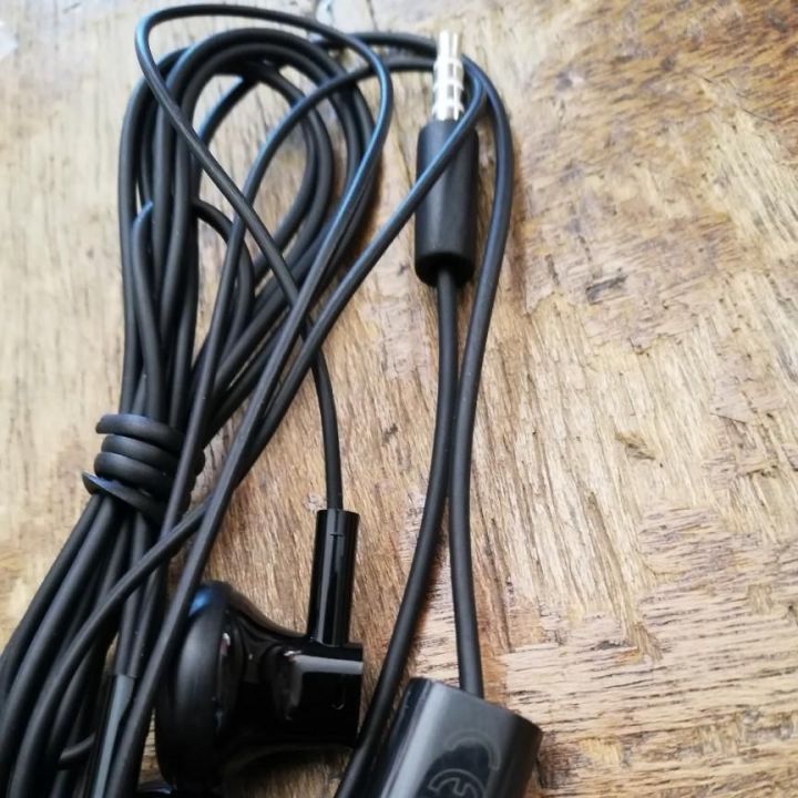 Nokia%20Handsfree%20WH-108%20Stereo%20Wired%20Headset%20In-Ear%20Design%20Black%20High%20Quality%20Sound%20for%20All%20Devices%20-%20Image%205