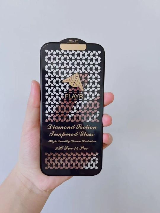 iPhone%2011%20Pro%20Max%20DIAMOND%20Flyer%20Tempered%20Glass%20Ultra%20HD%20Screen%20Protector%20Full%20Screen%20Edge%20to%20Edge%20Coverage%20with%20Easy%20Installation%20-%20Image%204