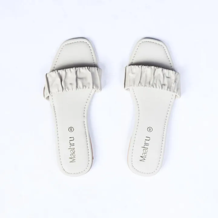 Maahru%20-%20Stylish%20Slippers%20For%20Women%20&%20Girls%20-%20Beige%20Elastic%20Flats%20-%20Image%203