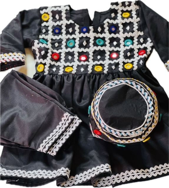 Baby%20girls%20Sindhi/pathani/balochi%20dresses%20-%20Image%202