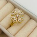 Elegant Crystal Flower Spinning Ring with Diamond Accents, Adjustable Size, Women's Fashion Jewelry. 