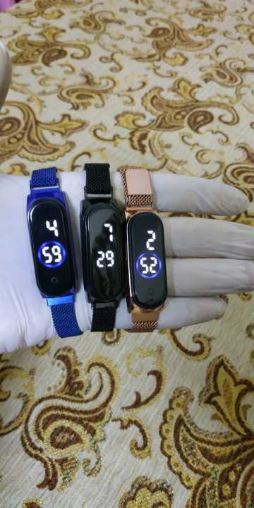 Luxury%20Women%20Casual%20Smart%20Touch%20Led%20Bracelet%20Digital%20Watch%20Band,Magnet%20Chain%20Strap,With%20Six%20Fashion%20Colors,For%20Girls,With%20Box%20Pack%20-%20Image%205