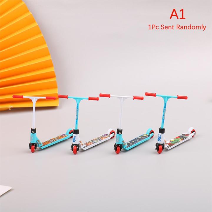 Finger Skateboards Mini Skate Finger Scooter Fingertip Bikes Fingerboard Toys MJ