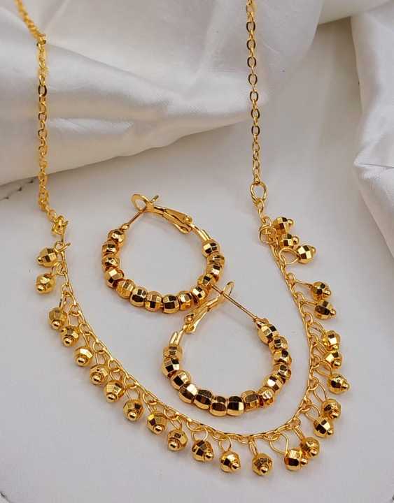 Elegant%20Gold%20Locket%20Set%20%E2%80%93%2024K%20Fine%20Gold%20Jewelry%20-%20Image%203