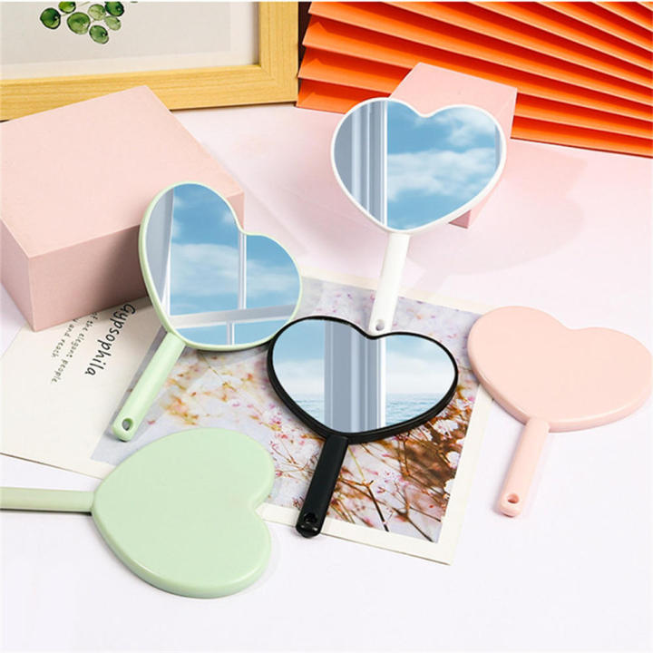 Heart-shaped Handheld Mirror Stylish Handheld Plastic Makeup Mirror Portable Heart Mirror for Beauty Routine Makeup Application Personal Grooming Female Users Gift Item