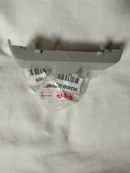 Roof%20Light%20Cover%20for%20Suzuki%20Cultus%20VXR/EFI%20old%20models%20(SGP)%20-%20Image%204